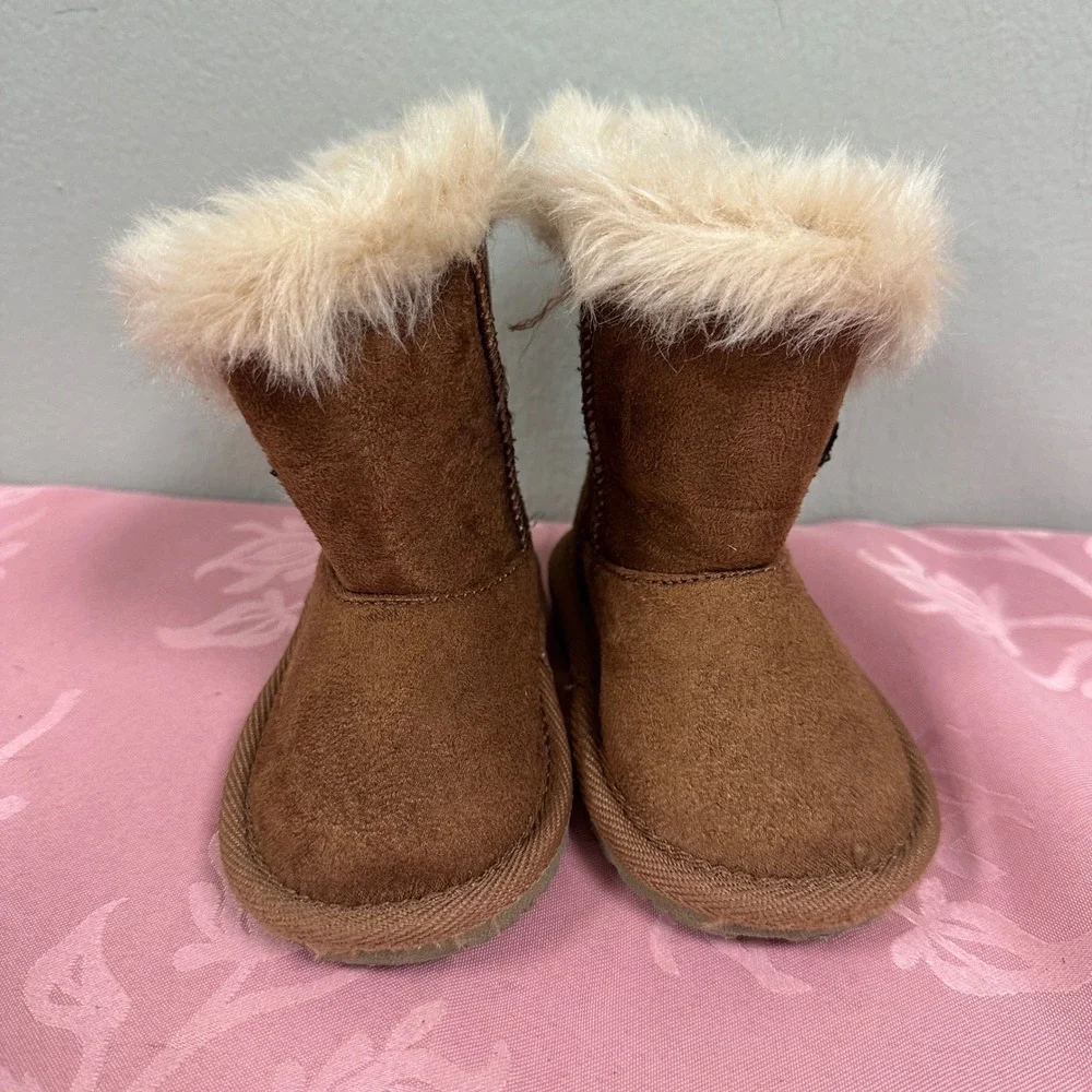 The Childrens Place Girls Toddler Chestnut Brown Faux Fur Suede Boots Size 4